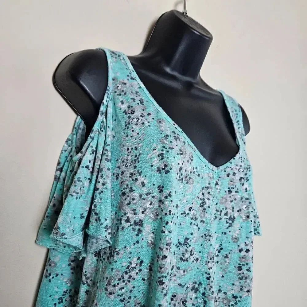 Torrid Cold Shoulder Blouse - Picture 2 of 6